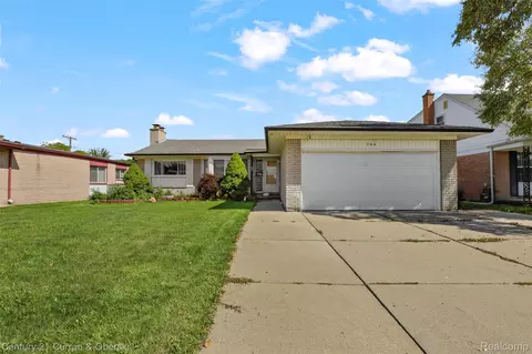 704 N Inkster Rd, Dearborn Heights, MI 48127