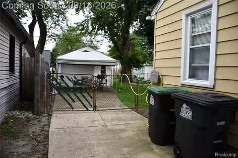 Exterior - 7725 Jackson St, Taylor, MI 48180 photo 2 of 6