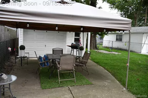 Exterior - 7725 Jackson St, Taylor, MI 48180 photo 3 of 6