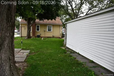 Exterior - 7725 Jackson St, Taylor, MI 48180 photo 5 of 6