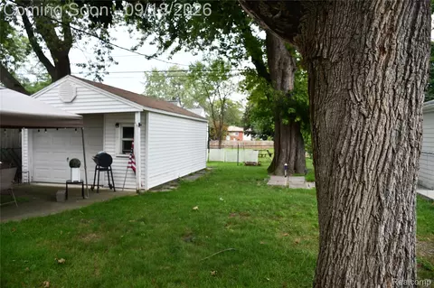 Exterior - 7725 Jackson St, Taylor, MI 48180 photo 4 of 6
