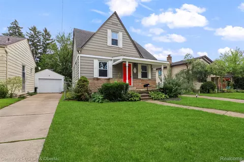 6652 Rockdale St, Dearborn Heights, MI 48127