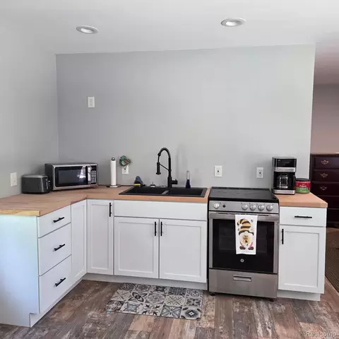 Kitchen - 1678 E Shore Dr, Clement, MI 48610 photo 2 of 2