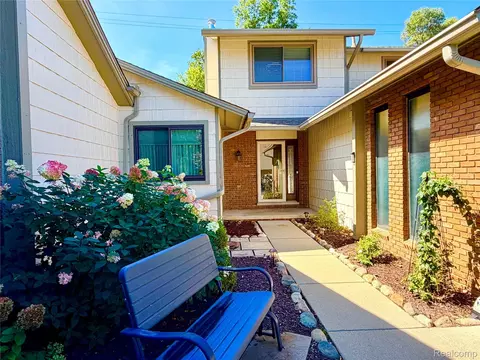 48148 Colony Farm Circle Cir, Plymouth, MI 48170