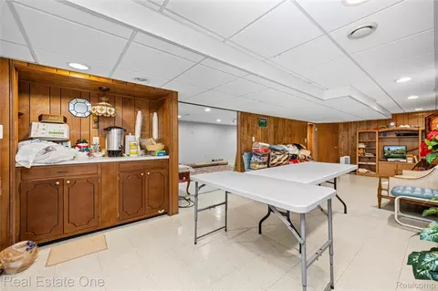 Other - 69 Willow Tree Pl, Village Of Grosse Pointe Shores, MI 48236 photo 14 of 17