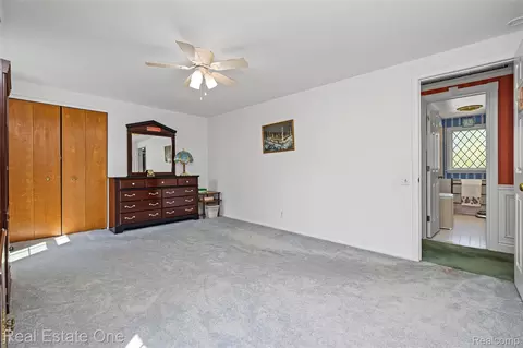 Bedroom - 69 Willow Tree Pl, Village Of Grosse Pointe Shores, MI 48236 photo 6 of 13