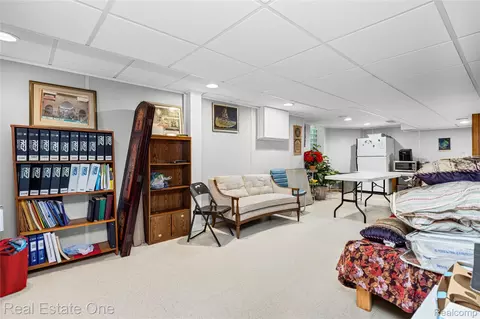 Other - 69 Willow Tree Pl, Village Of Grosse Pointe Shores, MI 48236 photo 11 of 17