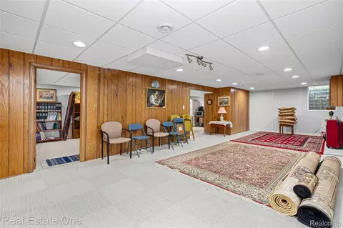 Other - 69 Willow Tree Pl, Village Of Grosse Pointe Shores, MI 48236 photo 8 of 17
