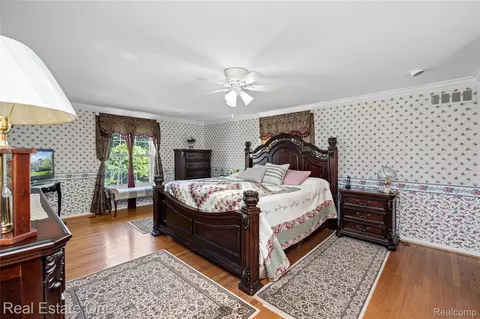 Bedroom - 69 Willow Tree Pl, Village Of Grosse Pointe Shores, MI 48236 photo 1 of 13