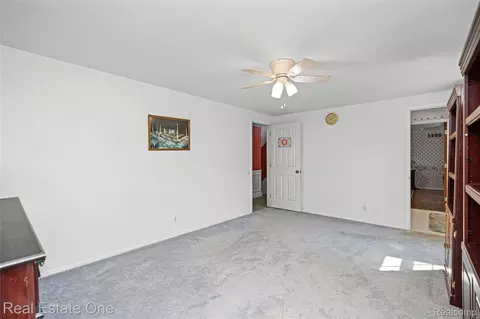 Bedroom - 69 Willow Tree Pl, Village Of Grosse Pointe Shores, MI 48236 photo 7 of 13