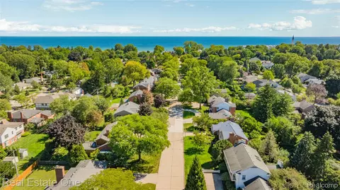 View/Area - 69 Willow Tree Pl, Village Of Grosse Pointe Shores, MI 48236 photo 6 of 7