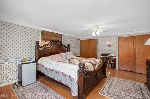Bedroom - 69 Willow Tree Pl, Village Of Grosse Pointe Shores, MI 48236 photo 3 of 13