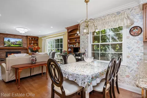 Dining - 69 Willow Tree Pl, Village Of Grosse Pointe Shores, MI 48236 photo 5 of 5