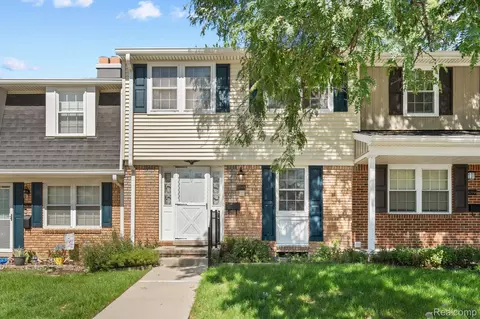 42948 Richards Ct #5, Northville, MI 48167