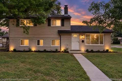 18300 Melvin St, Livonia, MI 48152