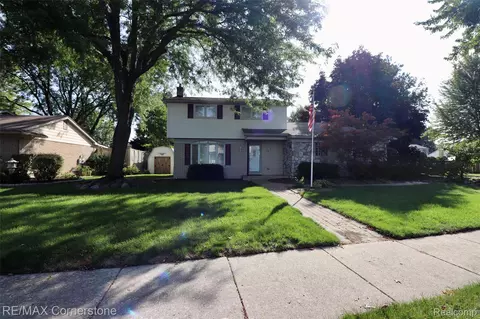 24199 Colonial Dr, Woodhaven, MI 48183
