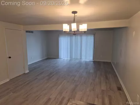 15940 W 11 Mile Rd, Southfield, MI 48076