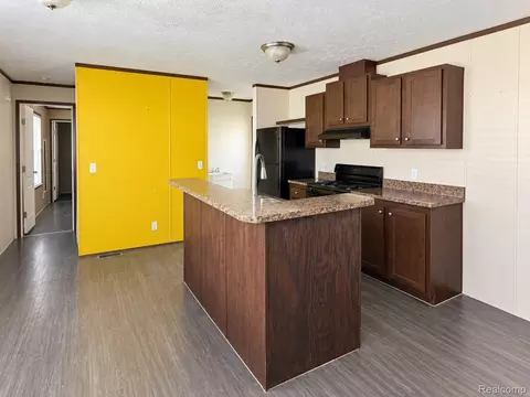 Kitchen - 5951 Georgia St, Romulus, MI 48174 photo 3 of 5