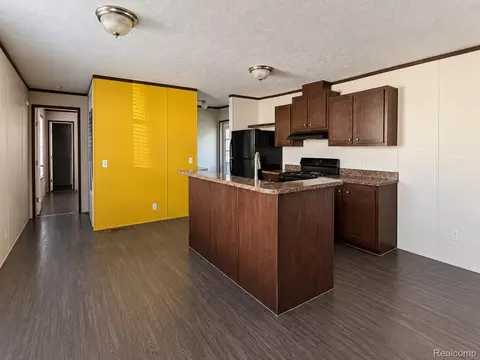 Kitchen - 5951 Georgia St, Romulus, MI 48174 photo 4 of 5