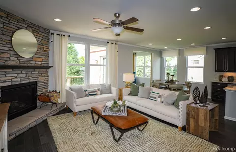Living - 49420 Mapleton, Canton, MI 48188 photo 1 of 2