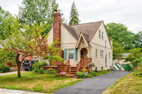 835 Edgewood Dr, Royal Oak, MI 48067