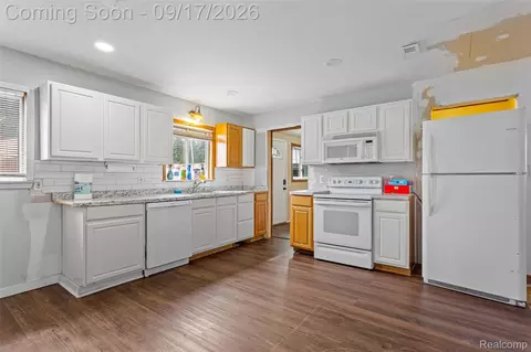 Kitchen - 4842 Hunt St, Wayne, MI 48184 photo 1 of 1