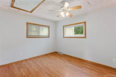Bedroom - 4842 Hunt St, Wayne, MI 48184 photo 1 of 3
