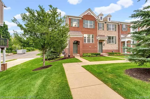 44578 Ellery Ln, Novi, MI 48377