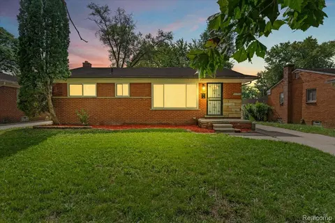 22435 Pembroke Ave, Detroit, MI 48219
