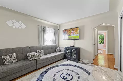 Entry Way - 1817 Drexel St, Dearborn, MI 48128 photo 1 of 3