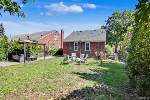 Exterior - 1817 Drexel St, Dearborn, MI 48128 photo 7 of 9