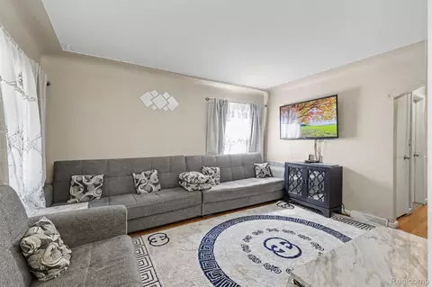 Living - 1817 Drexel St, Dearborn, MI 48128 photo 2 of 4