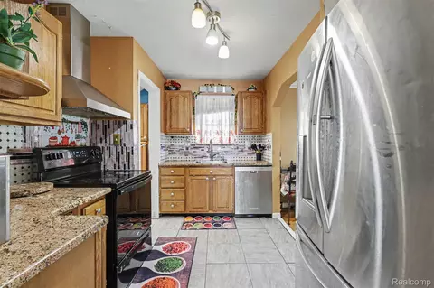 Kitchen - 1817 Drexel St, Dearborn, MI 48128 photo 3 of 4
