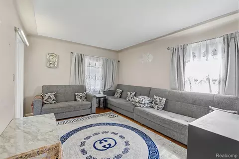 Living - 1817 Drexel St, Dearborn, MI 48128 photo 1 of 4