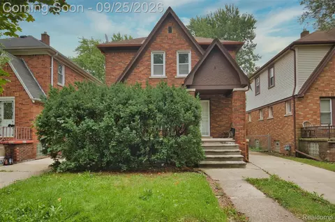 1061 Fort Park Blvd, Lincoln Park, MI 48146