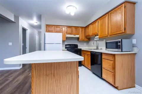 Kitchen - 15332 Ashley Ct, Macomb, MI 48044 photo 1 of 4