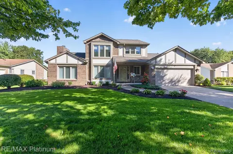 41156 Todd Ln, Novi, MI 48375