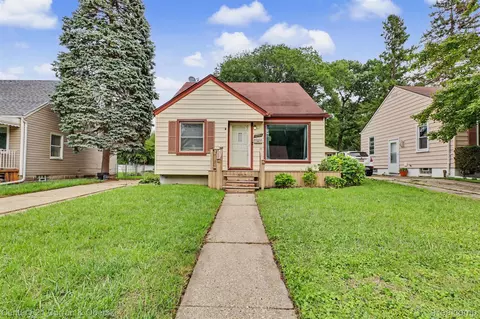 18504 Five Points St, Detroit, MI 48240