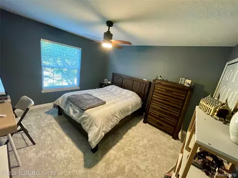 Bedroom - 5613 Adderstone Dr, Independence, MI 48346 photo 4 of 7