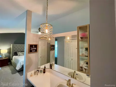 Bath - 5613 Adderstone Dr, Independence, MI 48346 photo 2 of 7