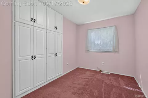 Bedroom - 12550 Maxwell Rd, Carleton, MI 48117 photo 7 of 8