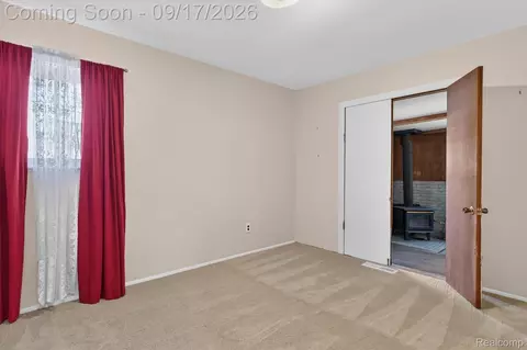 Bedroom - 12550 Maxwell Rd, Carleton, MI 48117 photo 3 of 8