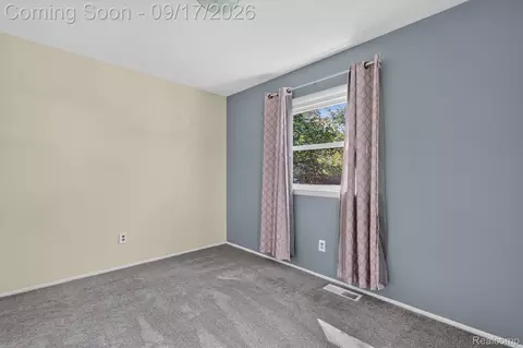 Bedroom - 12550 Maxwell Rd, Carleton, MI 48117 photo 6 of 8