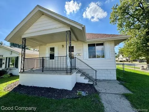 1102 S Wilson Ave, Royal Oak, MI 48067