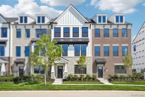 44050 Oakmont Dr, Plymouth, MI 48170