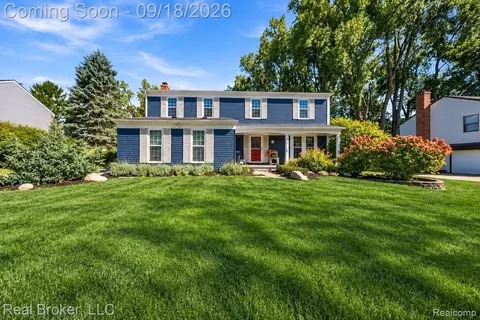 29148 Leesburg Ct, Farmington Hills, MI 48331