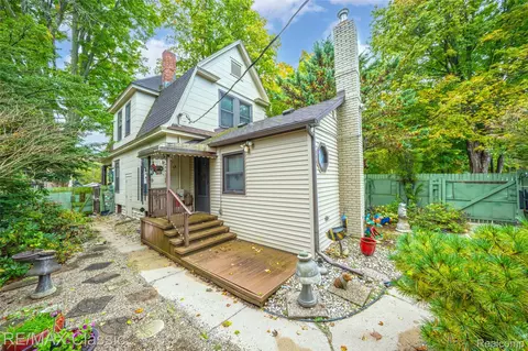 Other - 332 Broadway, Springfield, MI 48350 photo 4 of 15