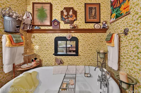 Bath - 332 Broadway, Springfield, MI 48350 photo 2 of 2