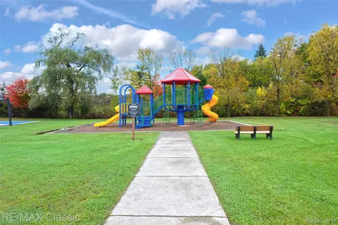 Other - 332 Broadway, Springfield, MI 48350 photo 8 of 15
