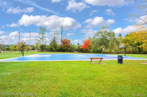 Other - 332 Broadway, Springfield, MI 48350 photo 10 of 15